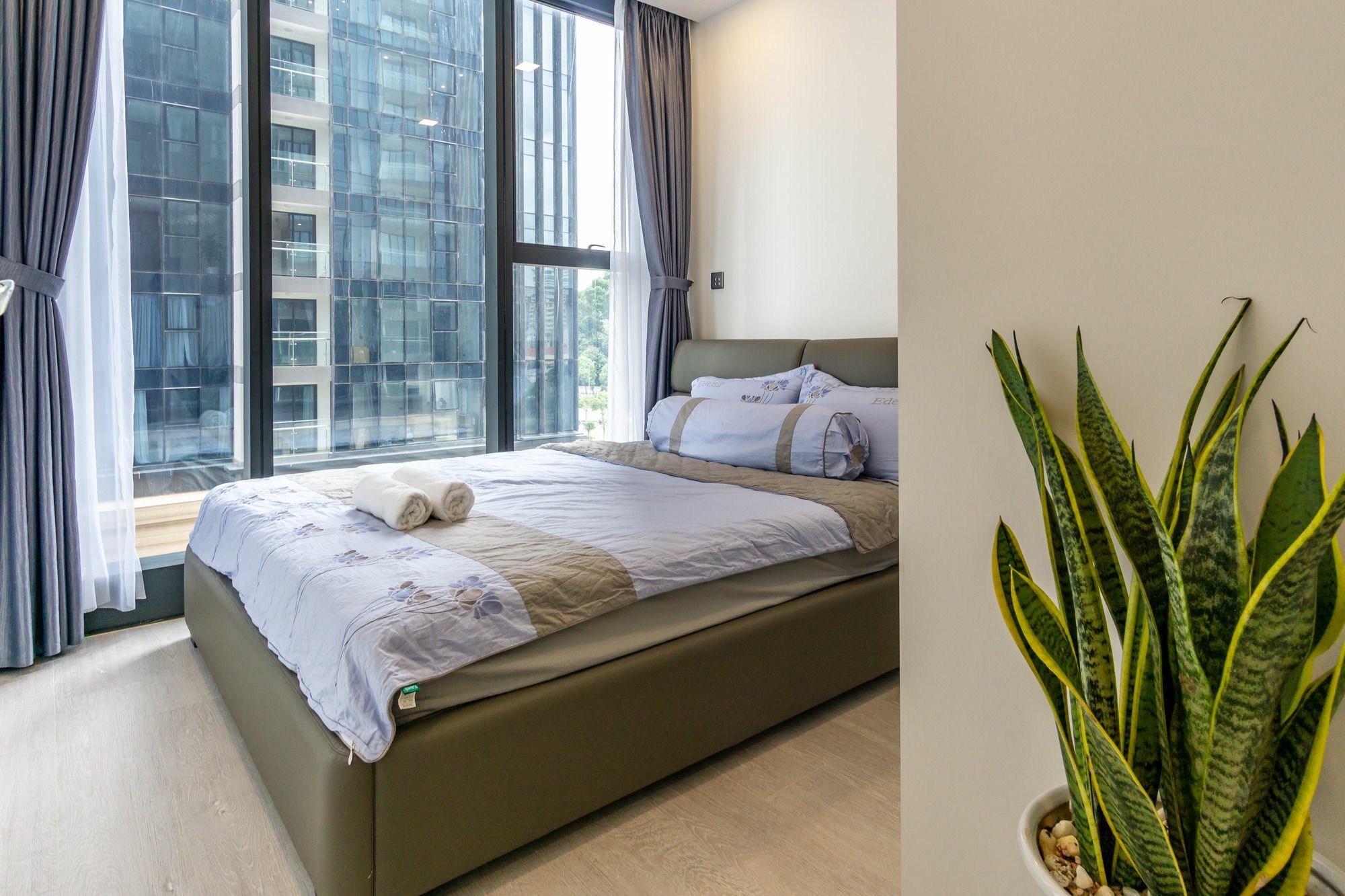 Апартаменты Urban House Premium Хошимин Экстерьер фото